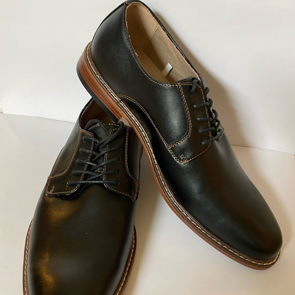 NEW Men’s black trendy dress shoes Soho Cobbler size 10.5 lace up
